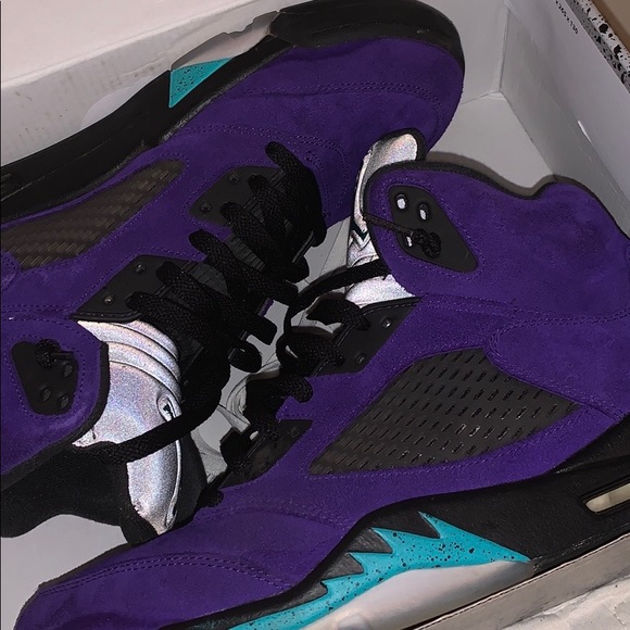 Jordan fives - Picture 2 of 3